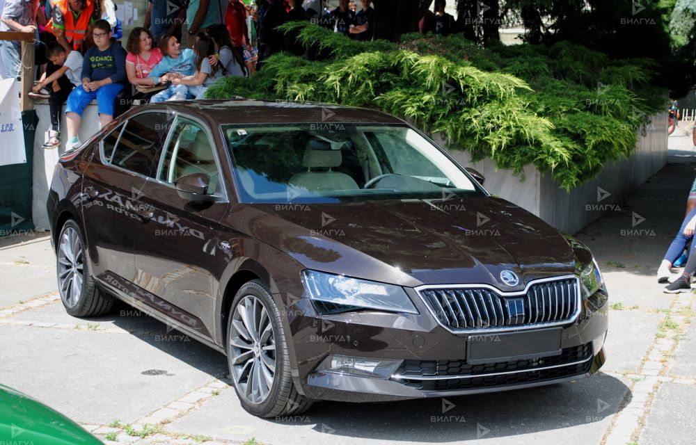 Прокачка тормозов Škoda Superb